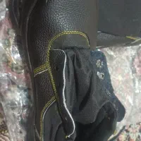 کفش ایمنی|کیف، کفش، کمربند|شیراز, فرگاز|دیوار
