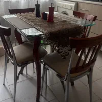 میز غذاخوری چهارنفره