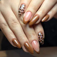 ترمیم ناخن ۱۹۹/۰۰۰ تومان لاک ژل رایگان تا شب یلدا