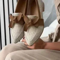 کفش|کیف، کفش، کمربند|قیدار, |دیوار