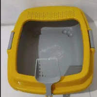 ظرف خاک و غذای گربه