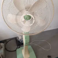 پنکه ایستاده دیجیتال گیر کرده|پنکه و تصفیه‌کنندهٔ هوا|پاکدشت, پاکدشت (مامازند)|دیوار
