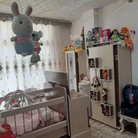 تخت و کمد و ویترین و گهواره|اسباب و اثاث بچه|خمینی‌شهر, |دیوار