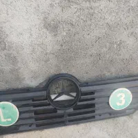جلو پنجره اکسور