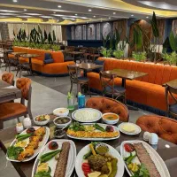 فروش ۲۰۰متر تجاری