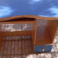 میز کامپیوتر کارکرده اما سالم