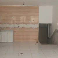 یک واحد مسکونی گلخانه ای دلباز.رهن واجاره