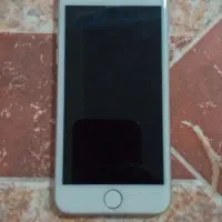 آیفون 8 با حافظه 64 گیگ