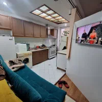 ۱آقاسرایدارباسوادموجه وماندگار