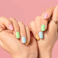 کاشت و ترمیم ناخن