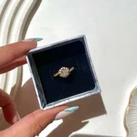 انگشتر تک نگین