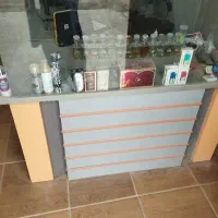 ویترین و میز مدیر