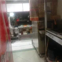 به یک فست فود کار  وپیک موتوری نیازمندیم