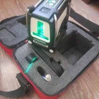 ترازلیزری|ابزارآلات|رباط‌کریم, رباط‌کریم|دیوار