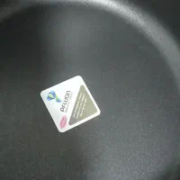 دو عدد قابلمه چدن|ظروف پخت‌وپز|قرچک, میرزائی شمالی|دیوار