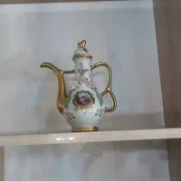 دو عدد گلاب پاش چینی گل برجسته و دو تا جای دوغ