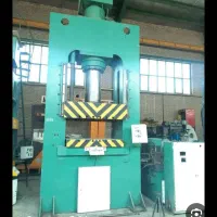 کارگرساده وپرسکار وکمک قالبساز نیازمتدیم