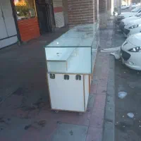 میز ویترینی