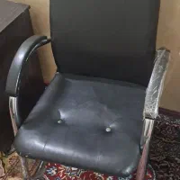 صندلی انتظار  چرمی استیل سالم ۲ عدد موجوده