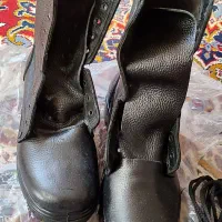 لباس سربازی و پوتین|لباس|اراک, |دیوار