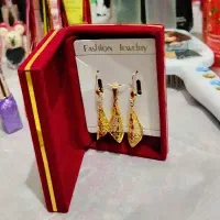 نیم ست ها و گردنبند کارتیرو ماری وجعبه نصف قیمت