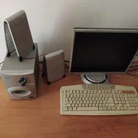 سیستم کامپیوتر کامل و میز