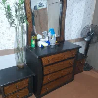 میزآرایش همراه بااینه