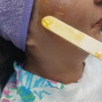 وکس تخصصی مو و بدن در مهرشهر با بهترین مواد