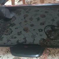 یک دستگاه تلویزیون  LG