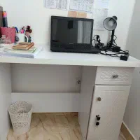 کمد و میز تحریر