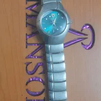 تعدادی ساعت کارکرده زنانه و مردانه