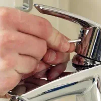 نصب و تعمیر کلیه شیر آلات سرویس بهداشتی