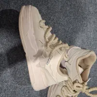 کتانی کرم سایز 37