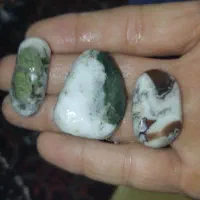 سنگ نیمه قیمتی