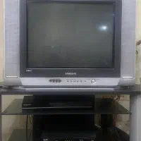 تلویزیون سامسونگ به همراه میز