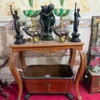 مجسمه برنزدکوری