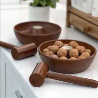 گردو شکن طرح چوب