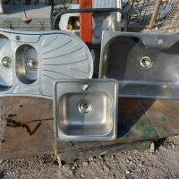 سینک استیل تو کار تمیز وسالم در حد نو