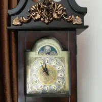 ساعت ایستاده چوبی