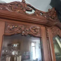 ویترین چوب گردو