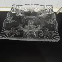 شیرینی خوری پایه دار