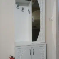 میز تلویزیون ک جاکفشی آینه دار در حد نو مناسب جهاز|جاکفشی، کمد، دراور|شاندیز, |دیوار