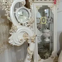 بوفه چوبی و ساعت چوبی