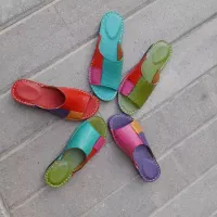 دمپایی چرم|کیف، کفش، کمربند|میانه, |دیوار