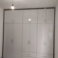 کمددیواری ساده سفید..مشکی