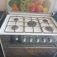 اجاق گاز کاملا سالم وتمیز۲۵۰۰