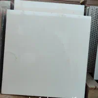 کاشی و سرامیک کارتنی و فله ای|عمده‌فروشی|قم, قلعه کامکار|دیوار