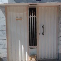 درب و پنجره فلزی کاملا سالم