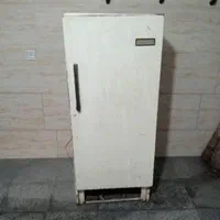 خریدار و فروشنده یخچال های قدیمی و جدید و اوراقی
