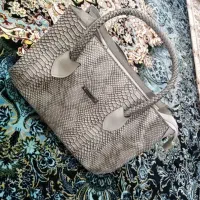 کیف و شال هدیه
